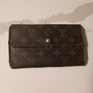 Louis Vuitton Monogram Canvas Purse - Brown long wallet